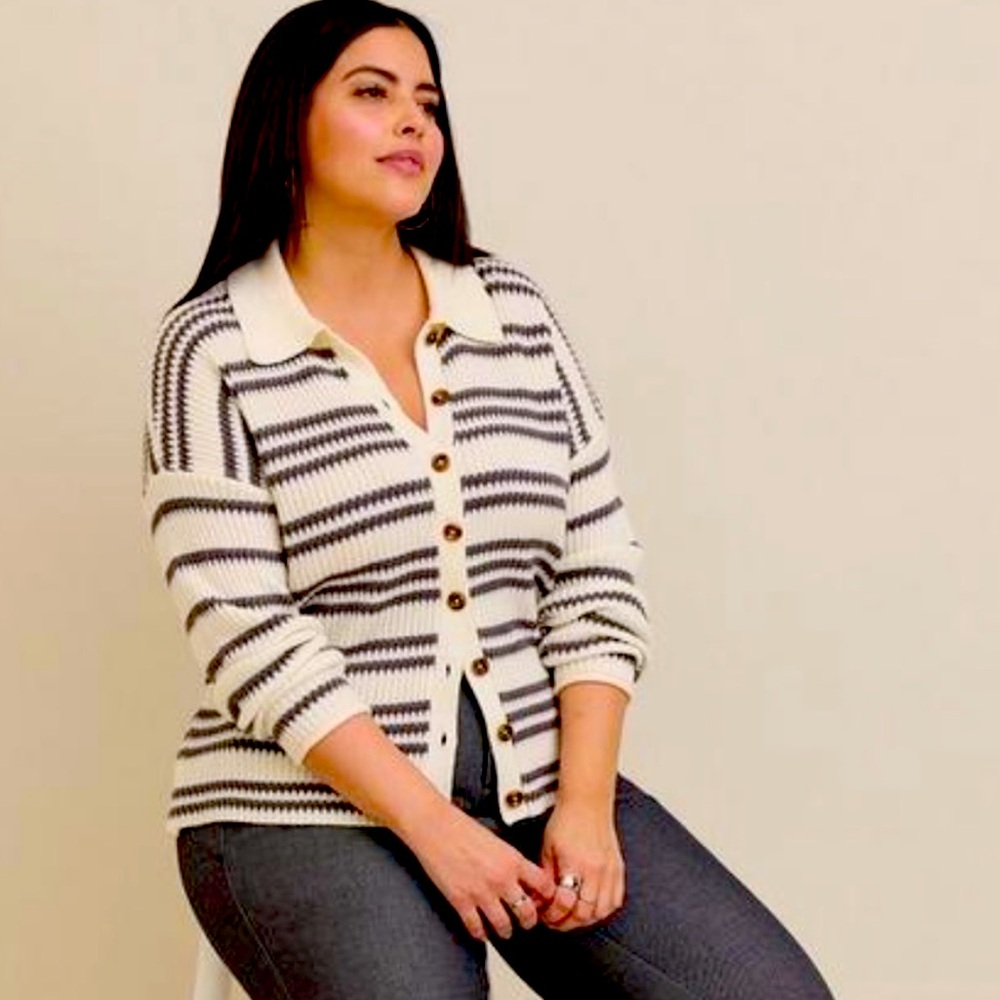 NWT Torrid PULLOVER COLLARED BUTTON FRONT SWEATER